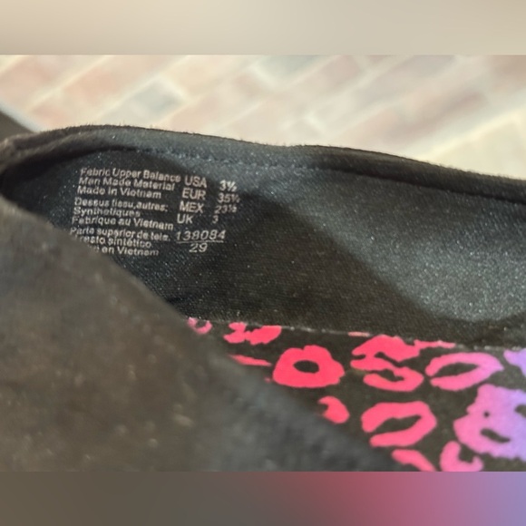 Flats​ - Picture 6 of 6